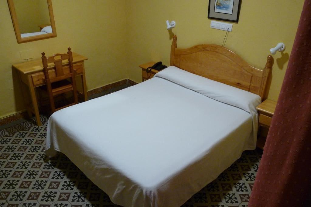 Hostal Sierpes Seville Exterior photo