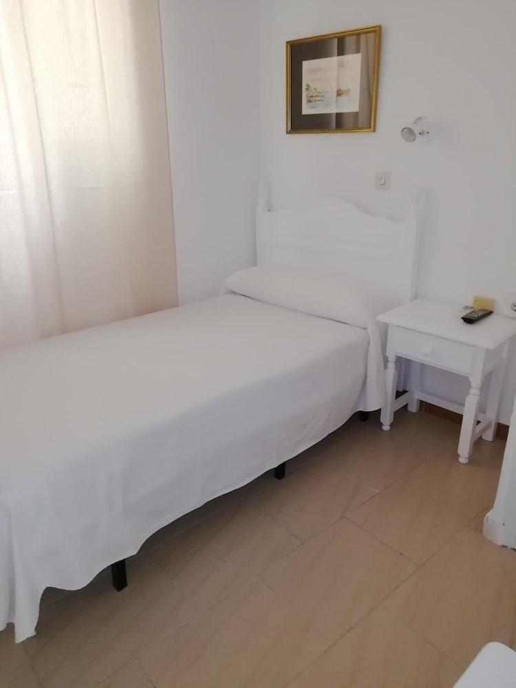 Hostal Sierpes Seville Exterior photo