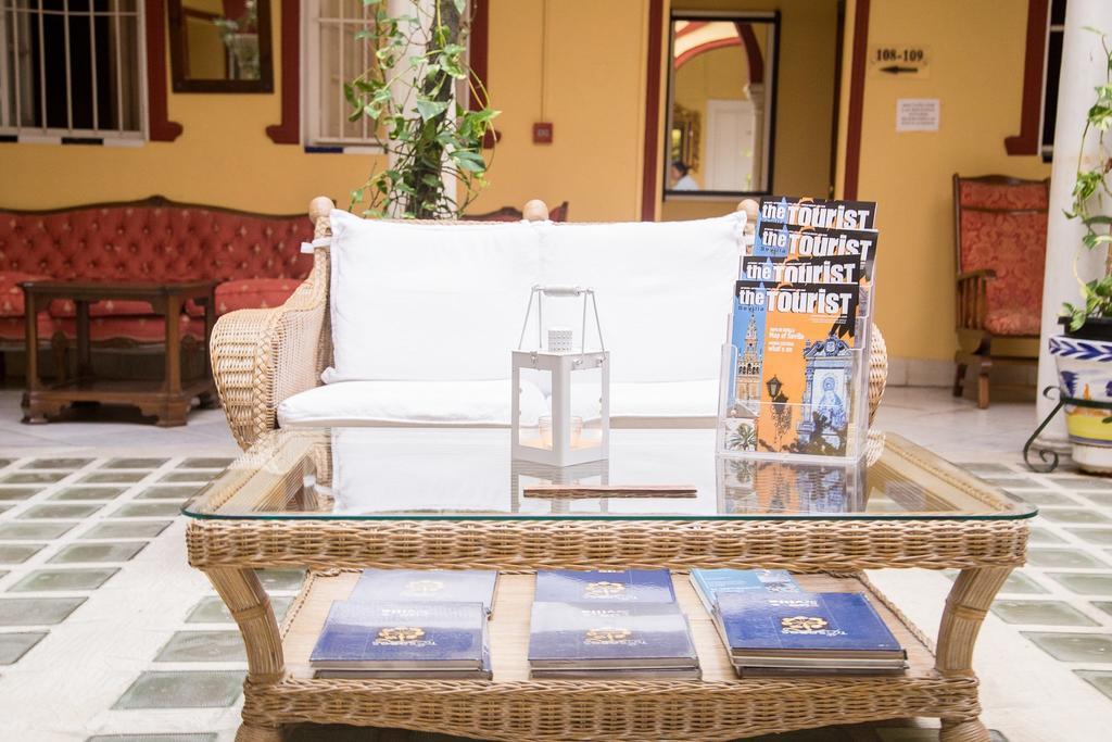 Hostal Sierpes Seville Exterior photo