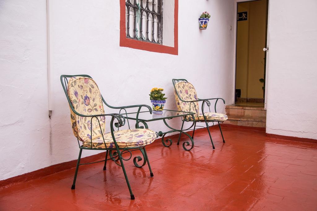 Hostal Sierpes Seville Exterior photo